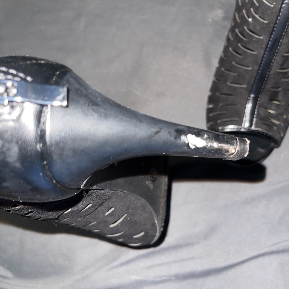 Heels - Picture 3 of 3